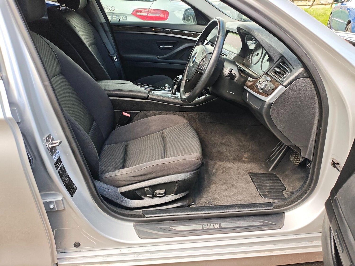 Used BMW 5 Series 2011 for sale - 78060532: Photo 11