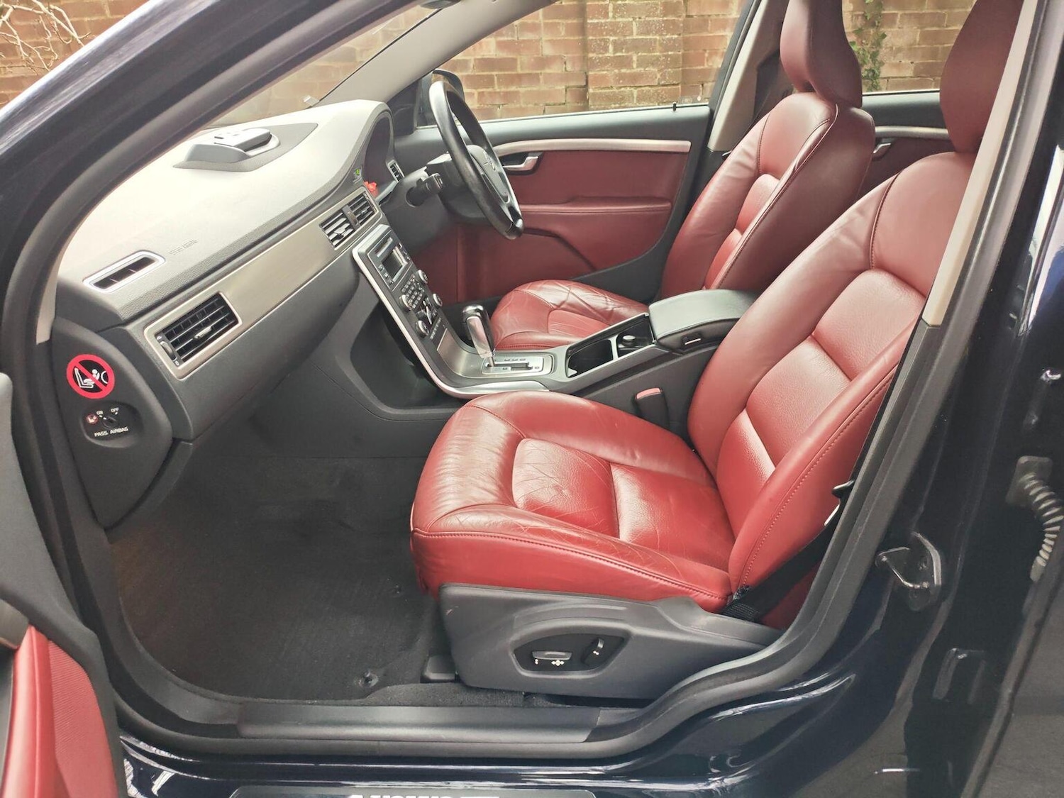 Used Volvo V70 2010 for sale - 78062246: Photo 21