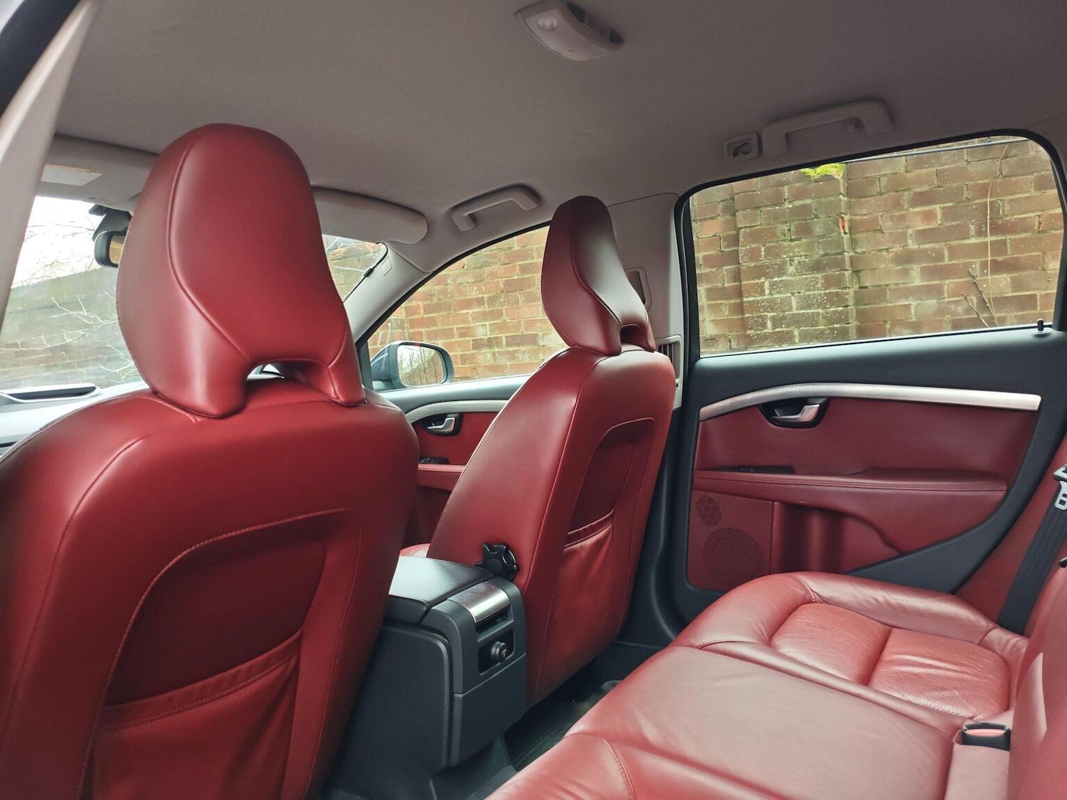 Used Volvo V70 2010 for sale - 78062246: Photo 9