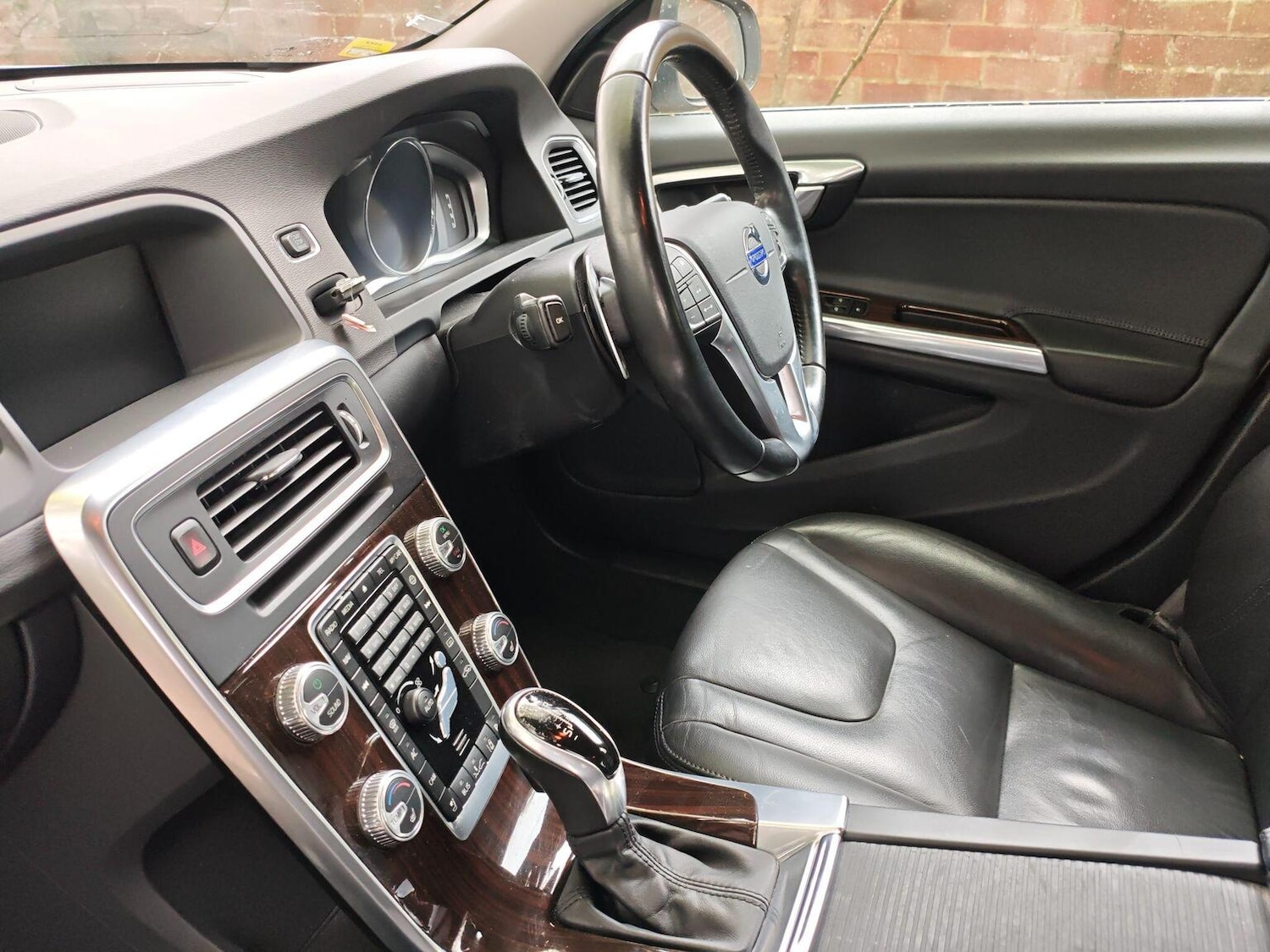 Used Volvo S60 2015 for sale - 78135054: Photo 10