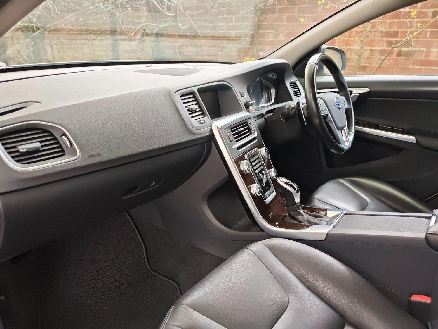 Used Volvo S60 2015 for sale - 78135054: Photo 11