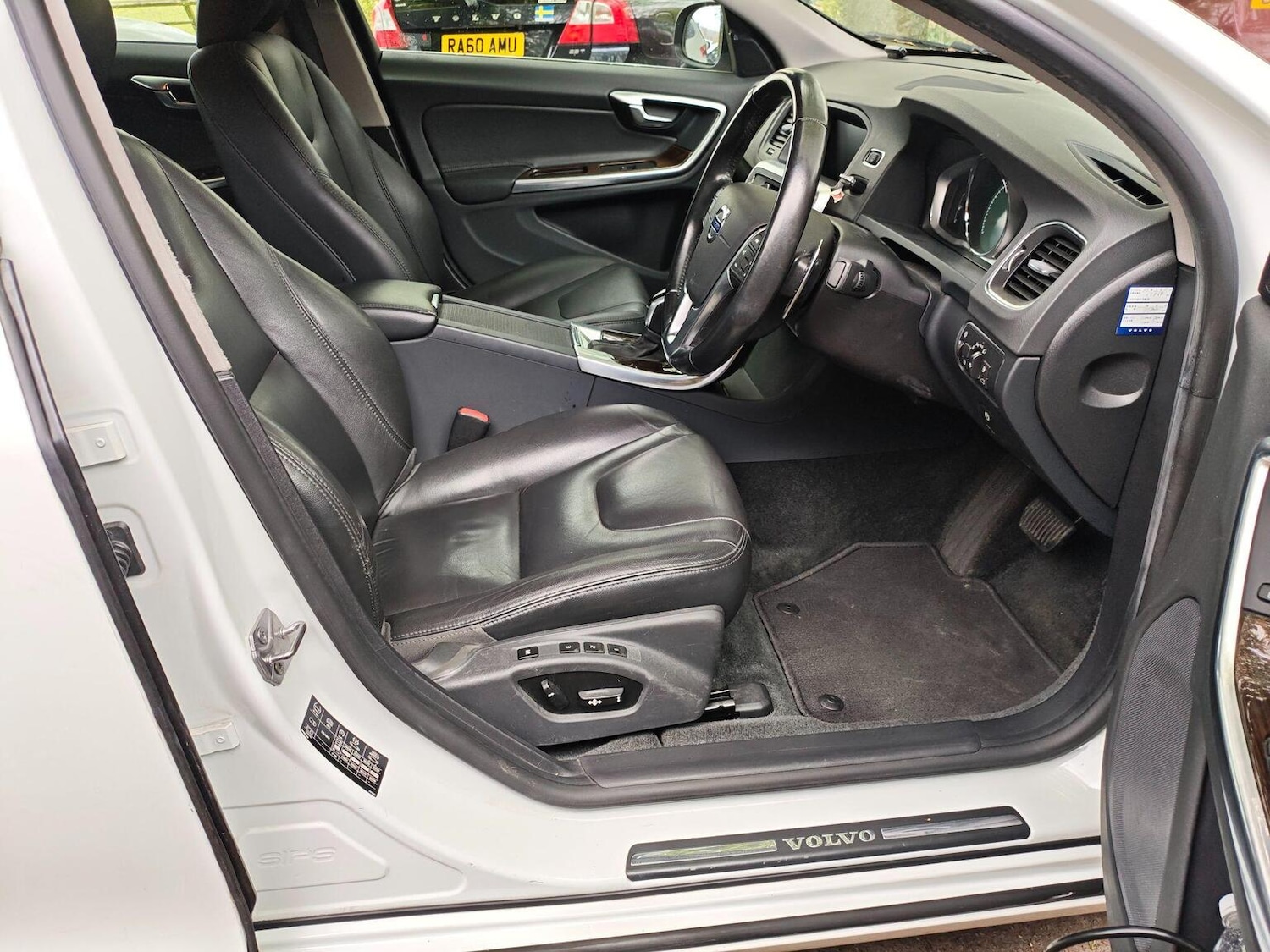 Used Volvo S60 2015 for sale - 78135054: Photo 16