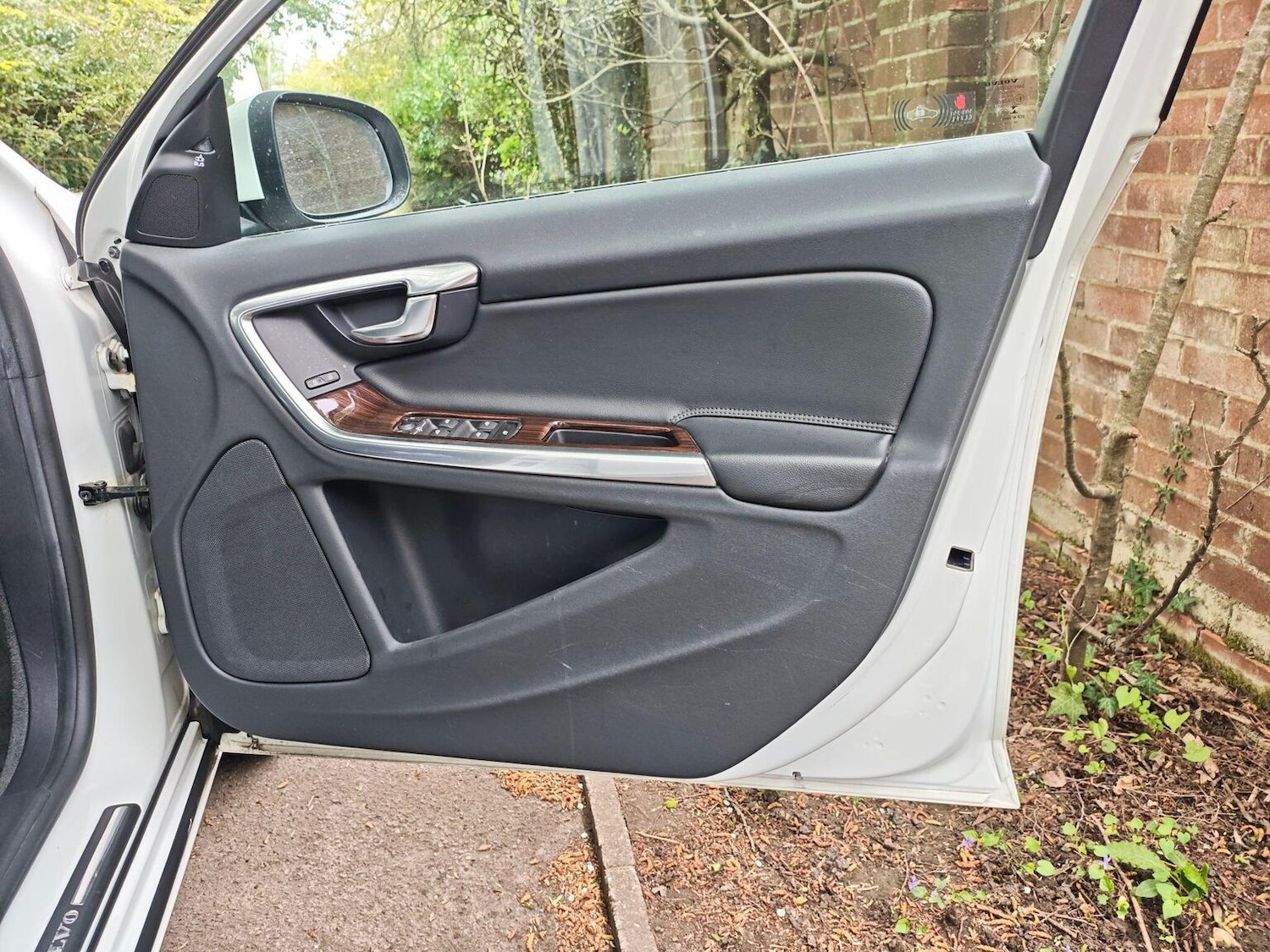 Used Volvo S60 2015 for sale - 78135054: Photo 26