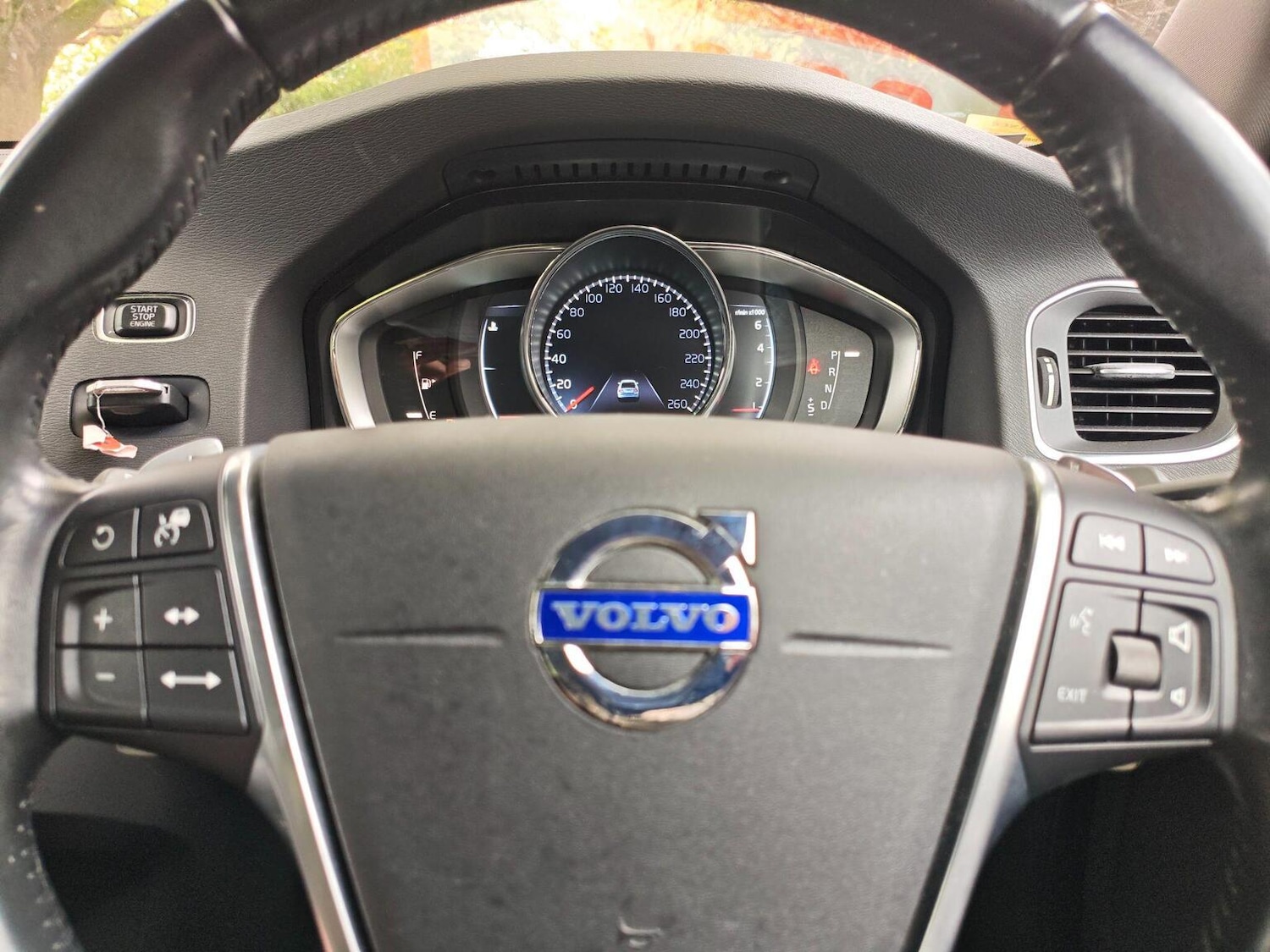 Used Volvo S60 2015 for sale - 78135054: Photo 38