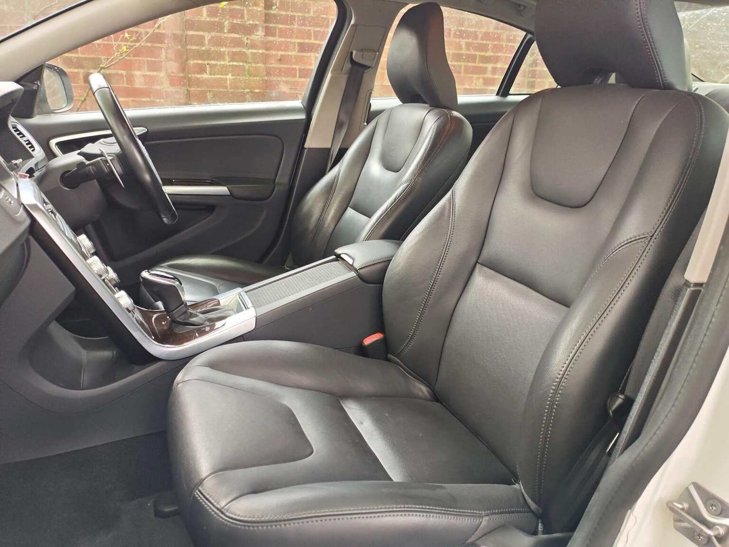 Used Volvo S60 2015 for sale - 78135054: Photo 40