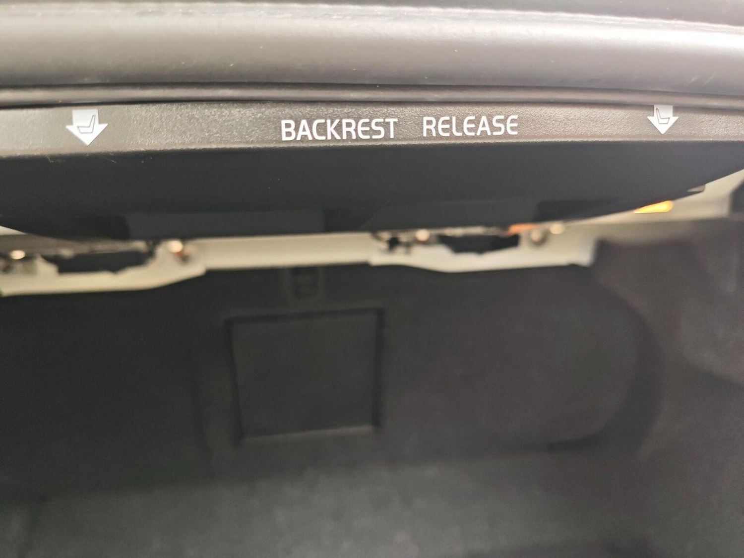 Used Volvo S60 2015 for sale - 78135054: Photo 46