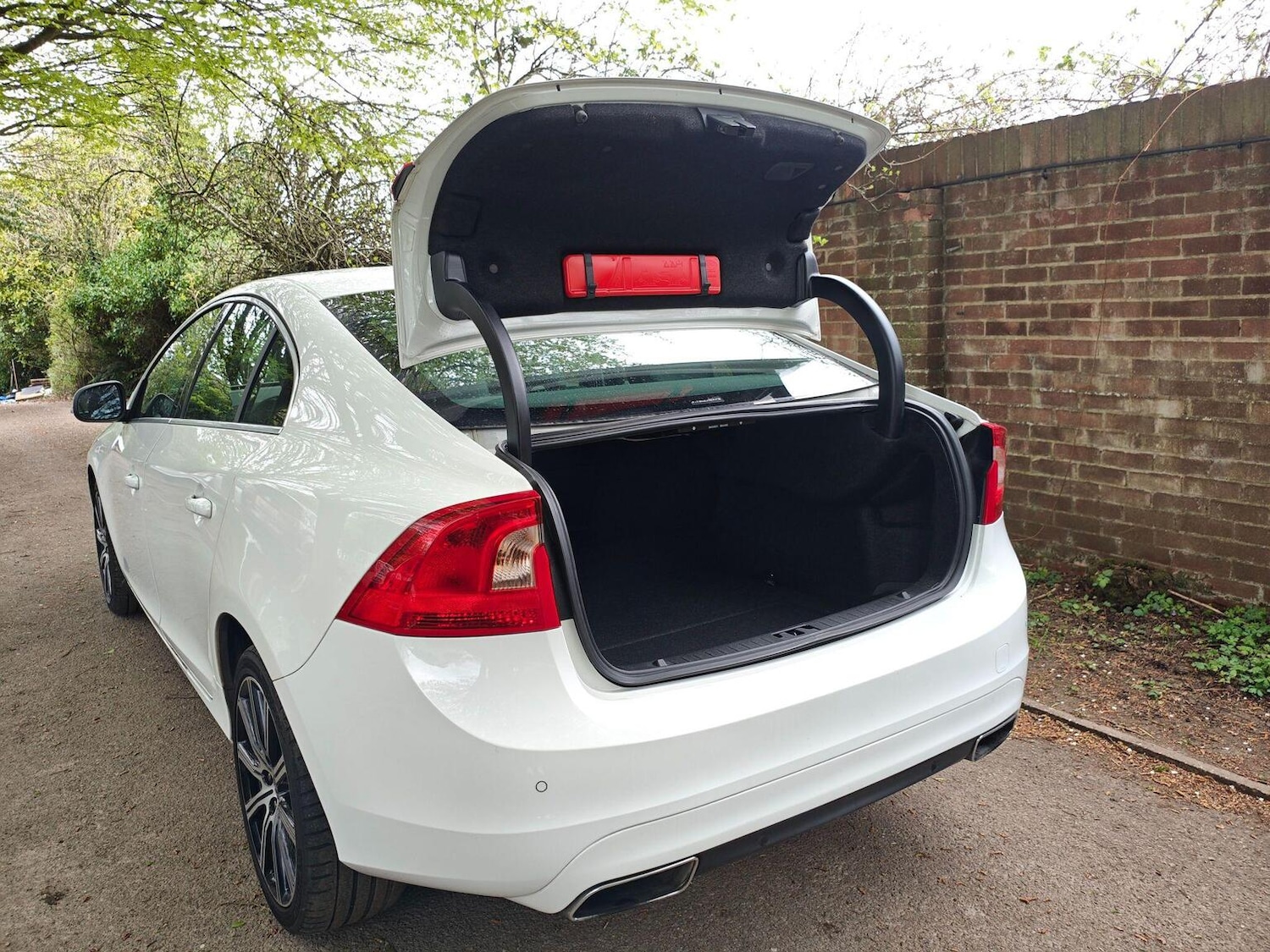 Used Volvo S60 2015 for sale - 78135054: Photo 5