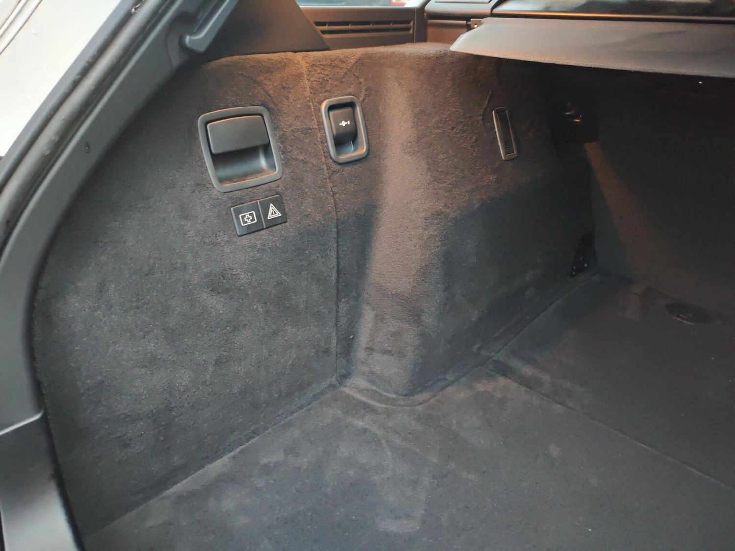 Used BMW 3 Series 2012 for sale - 77058423: Photo 24