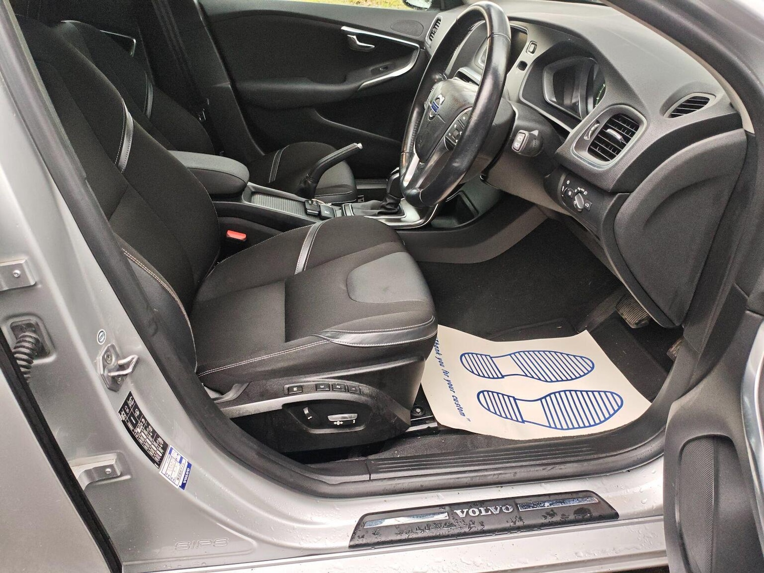 Used Volvo V40 2014 for sale - 77487234: Photo 10