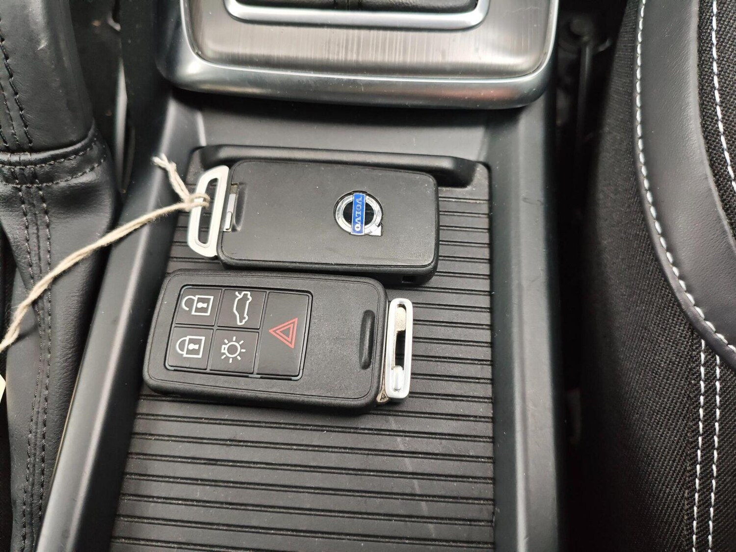 Used Volvo V40 2014 for sale - 77487234: Photo 16