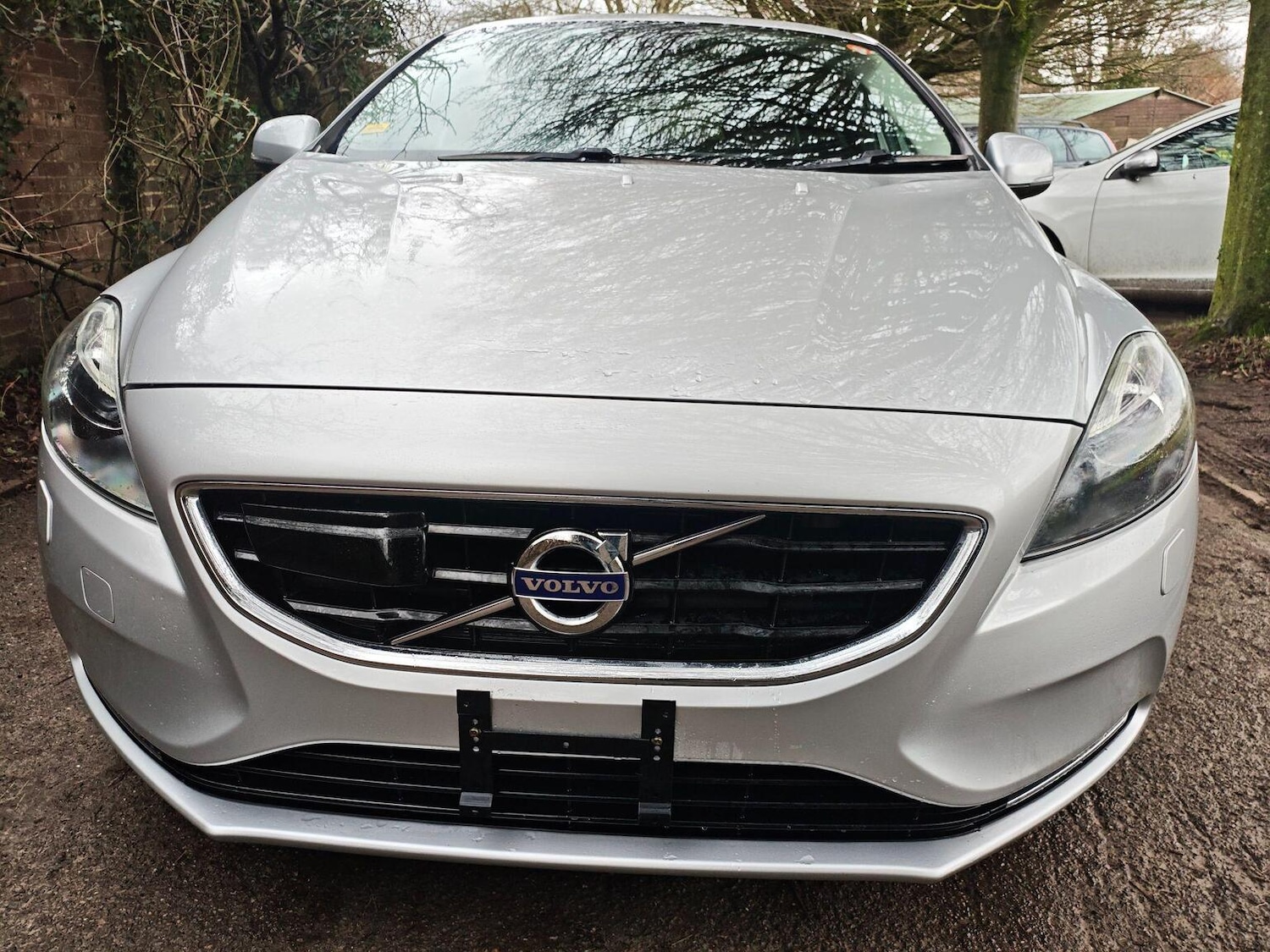 Used Volvo V40 2014 for sale - 77487234: Photo 2