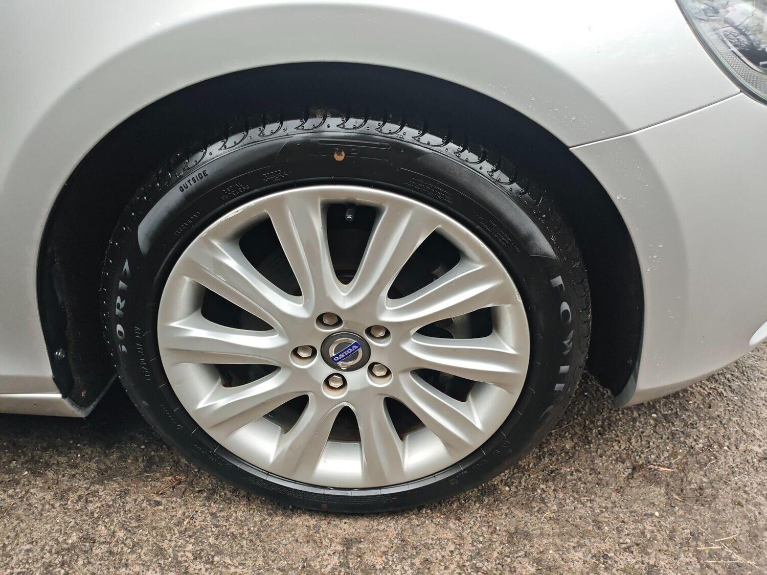 Used Volvo V40 2014 for sale - 77487234: Photo 20