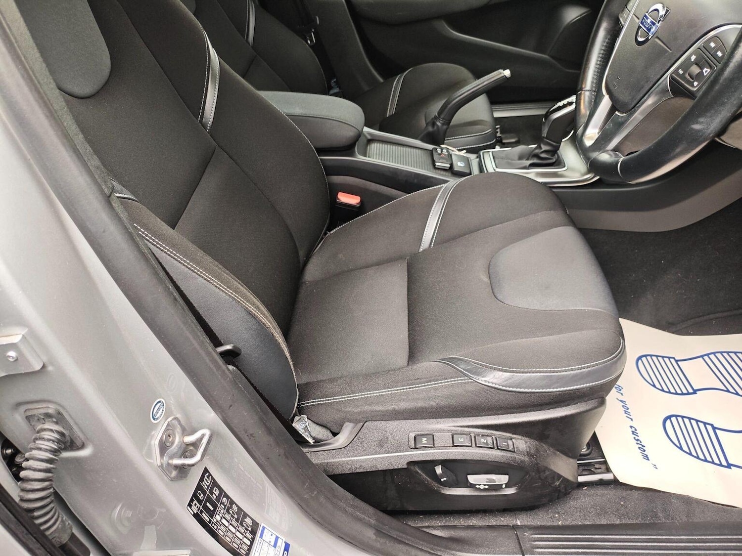 Used Volvo V40 2014 for sale - 77487234: Photo 9