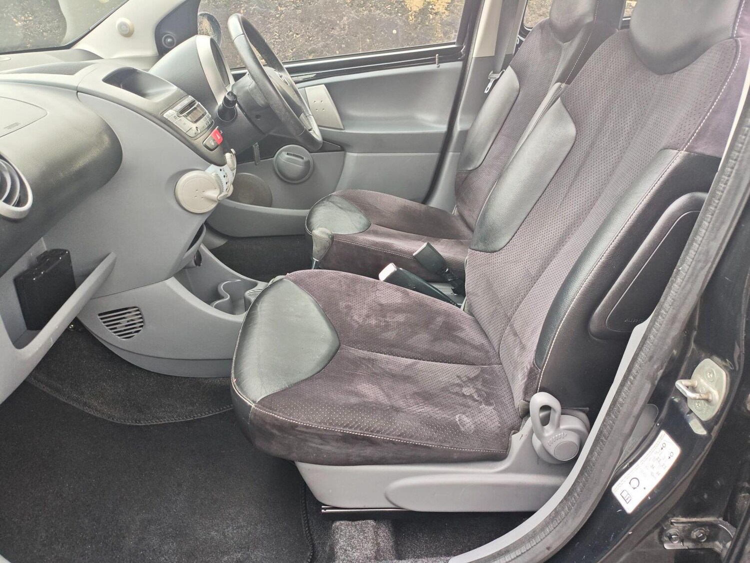 Used Toyota AYGO 2009 for sale - 77336258: Photo 18