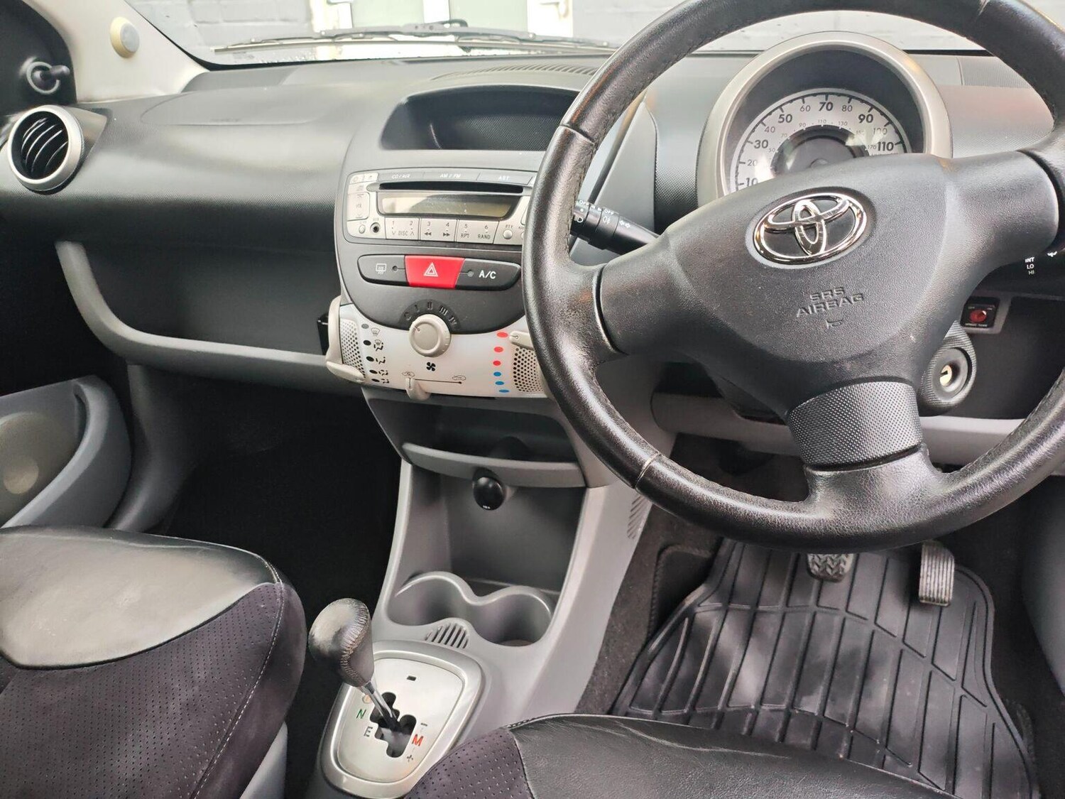 Used Toyota AYGO 2009 for sale - 77336258: Photo 8