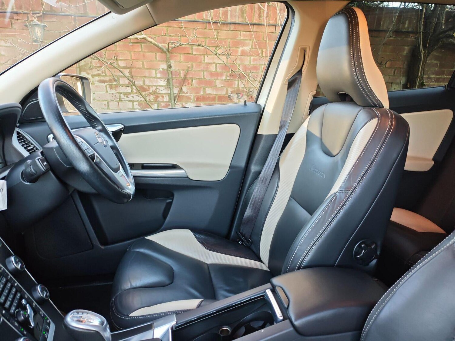 Used Volvo XC60 2013 for sale - 76794810: Photo 24