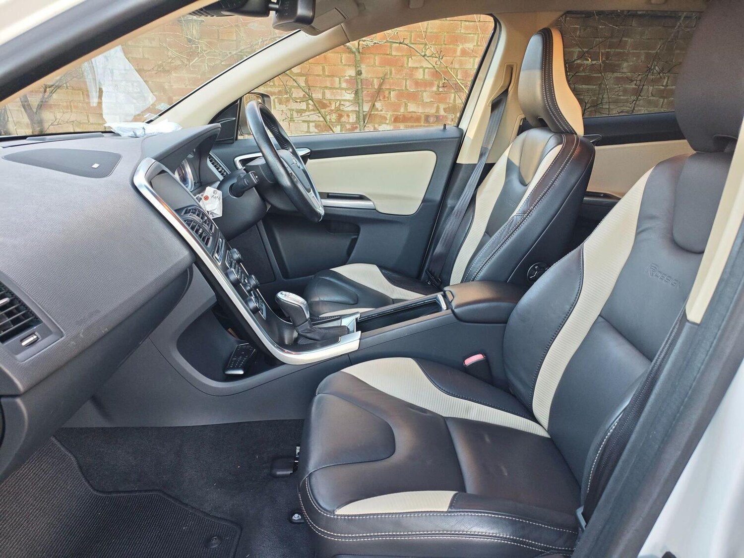 Used Volvo XC60 2013 for sale - 76794810: Photo 25