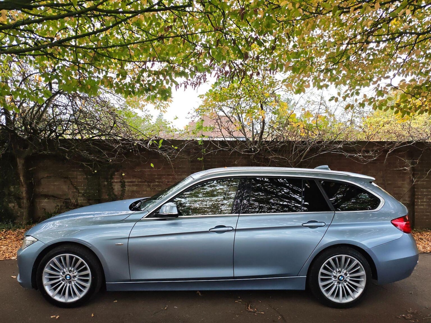 Used BMW 3 Series 2012 for sale - 76769559: Photo 1