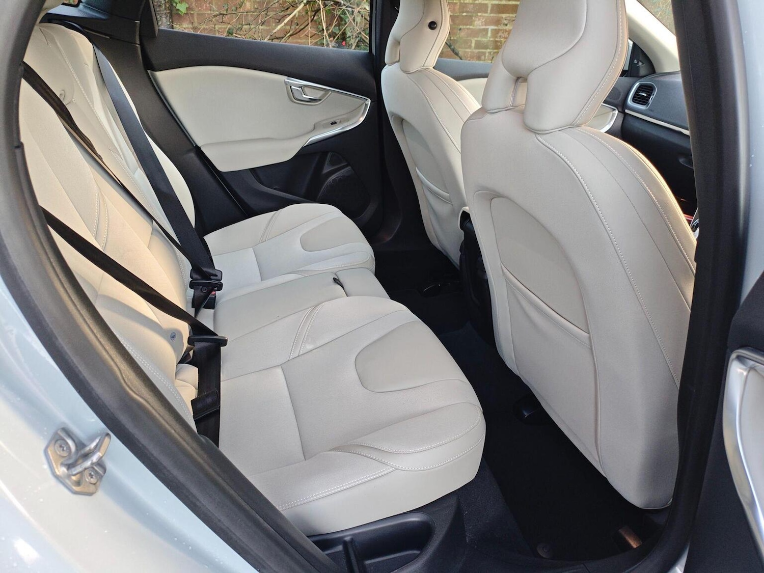 Used Volvo V40 2013 for sale - 77240316: Photo 12