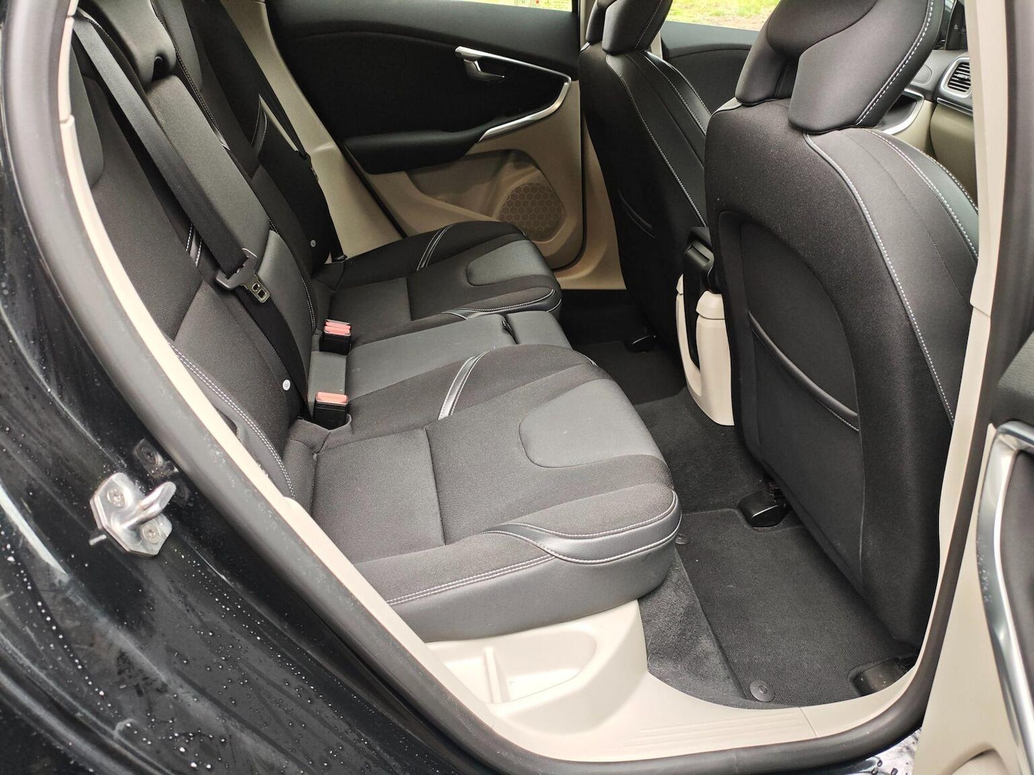 Used Volvo V40 2015 for sale - 77798597: Photo 11