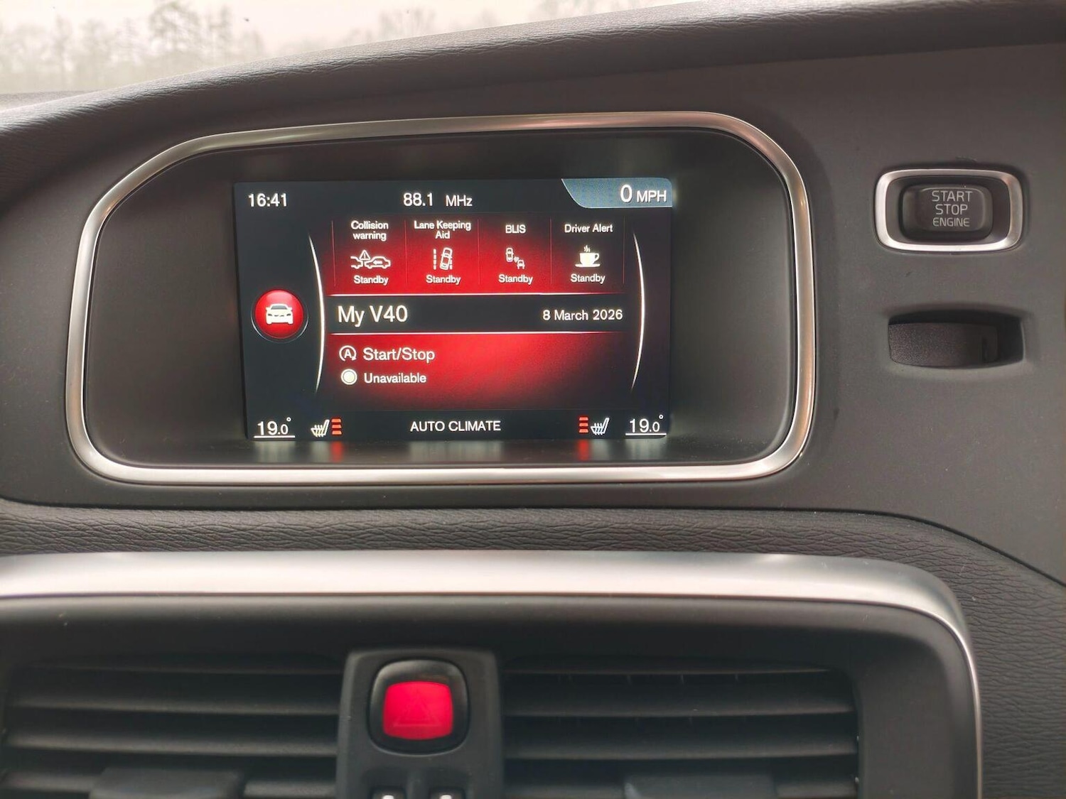 Used Volvo V40 2015 for sale - 77798597: Photo 24