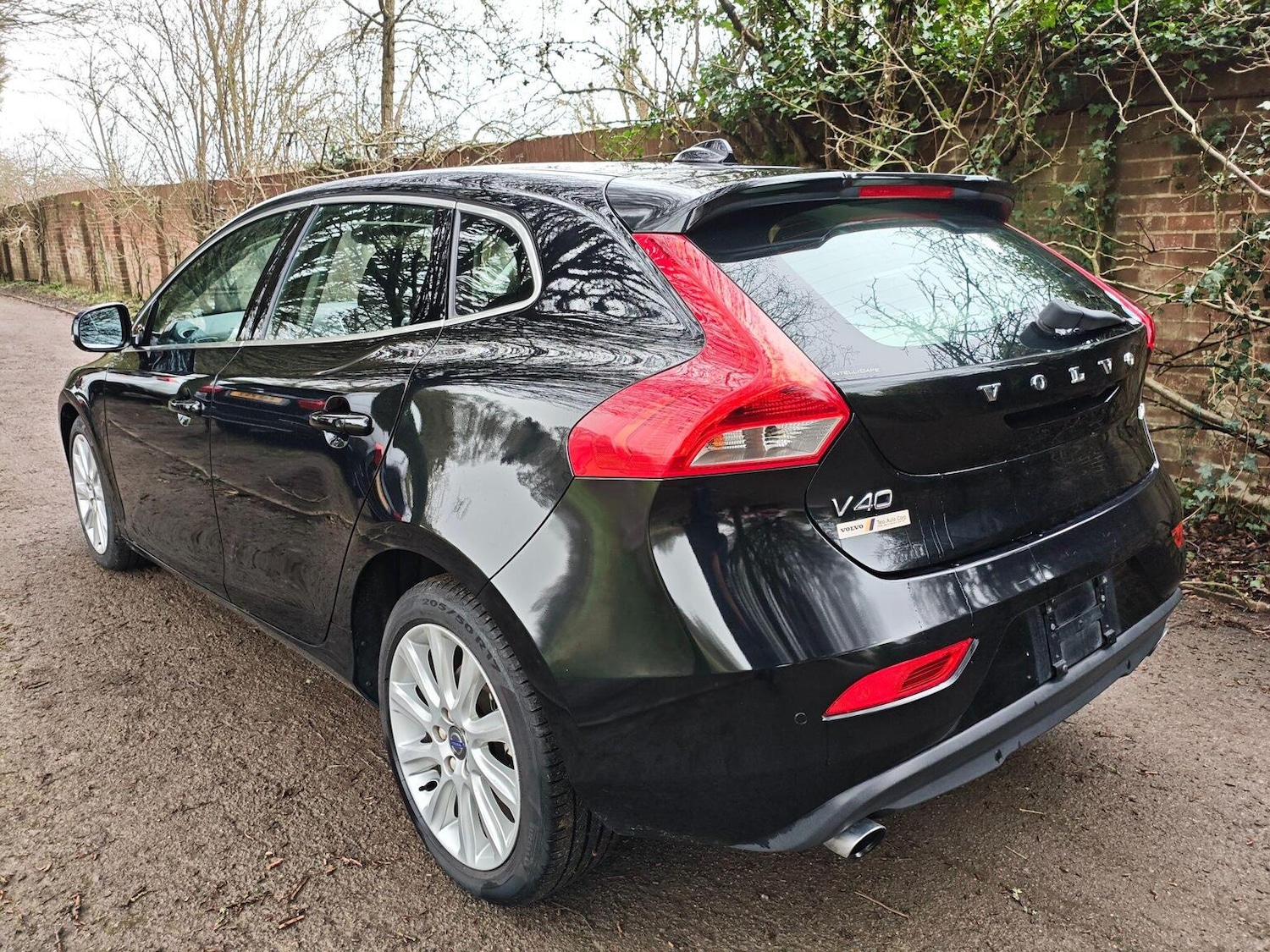 Used Volvo V40 2015 for sale - 77798597: Photo 5