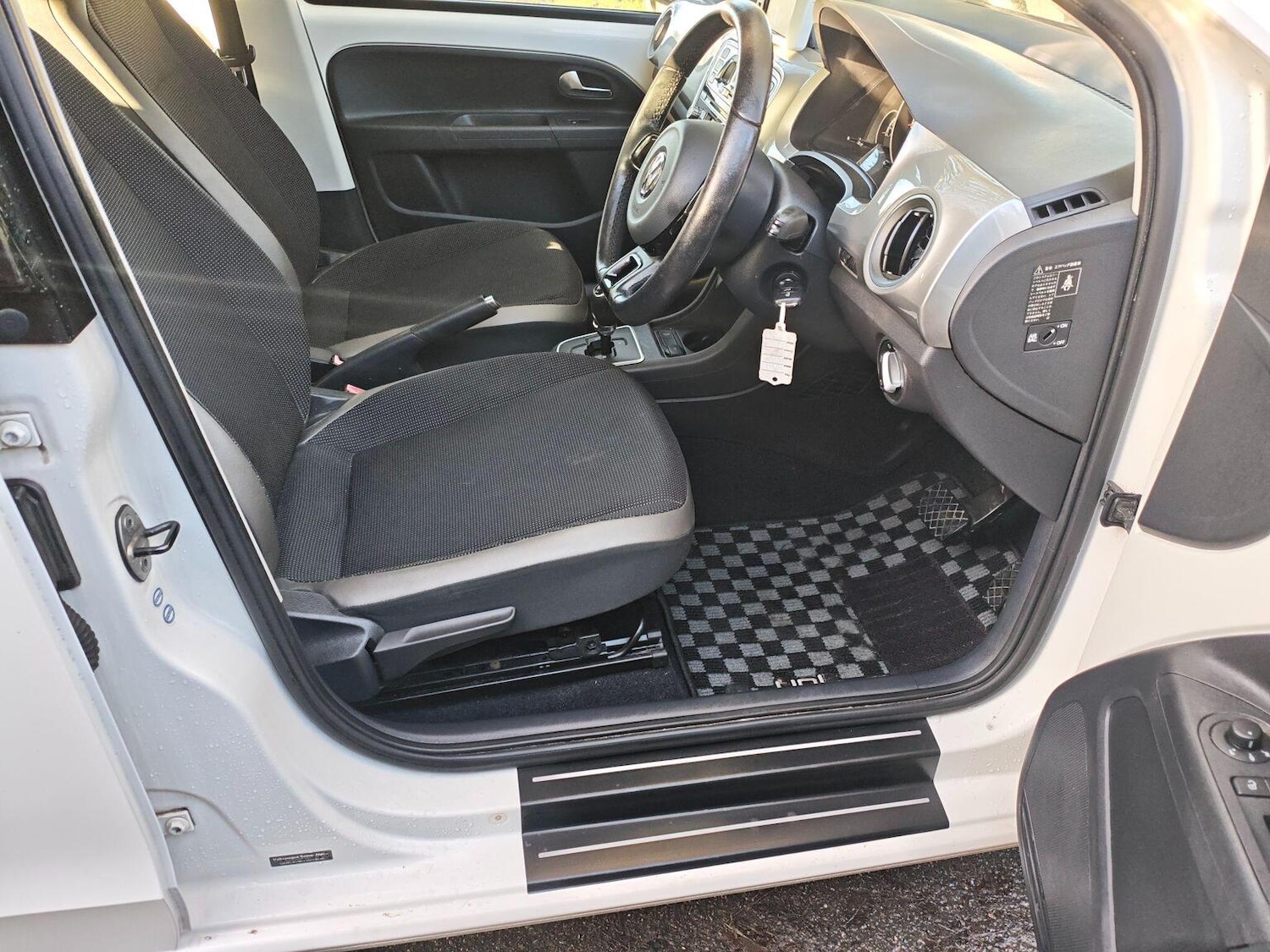 Used Volkswagen up! 2012 for sale - 77054771: Photo 13