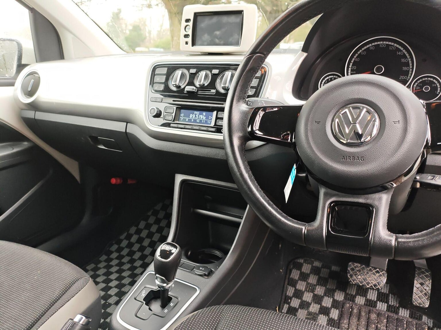 Used Volkswagen up! 2012 for sale - 77054771: Photo 9