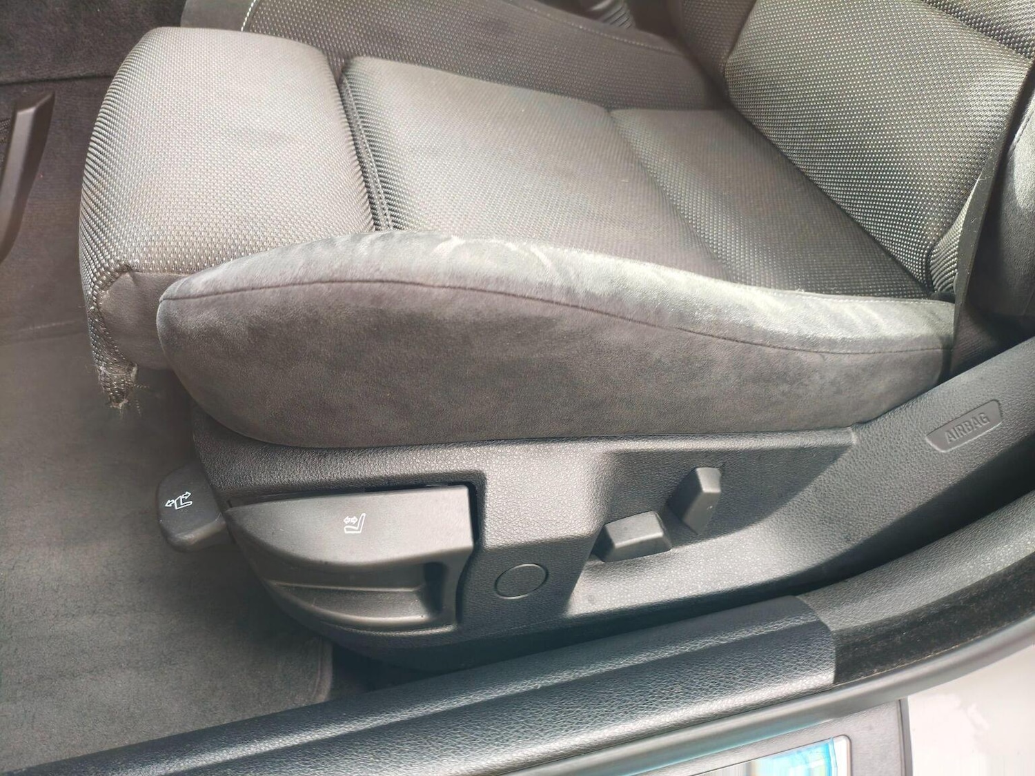 Used BMW 5 Series 2011 for sale - 77303631: Photo 37