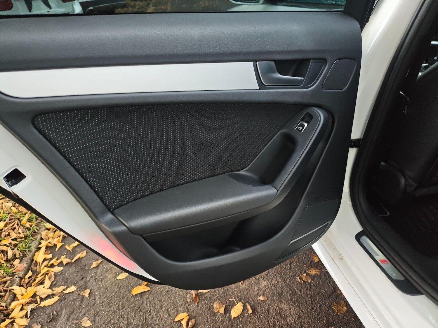 Used Audi A4 Avant 2013 for sale - 76638034: Photo 13