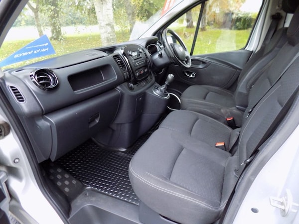 Used Vauxhall Vivaro 2019 for sale - 76312975: Photo 9