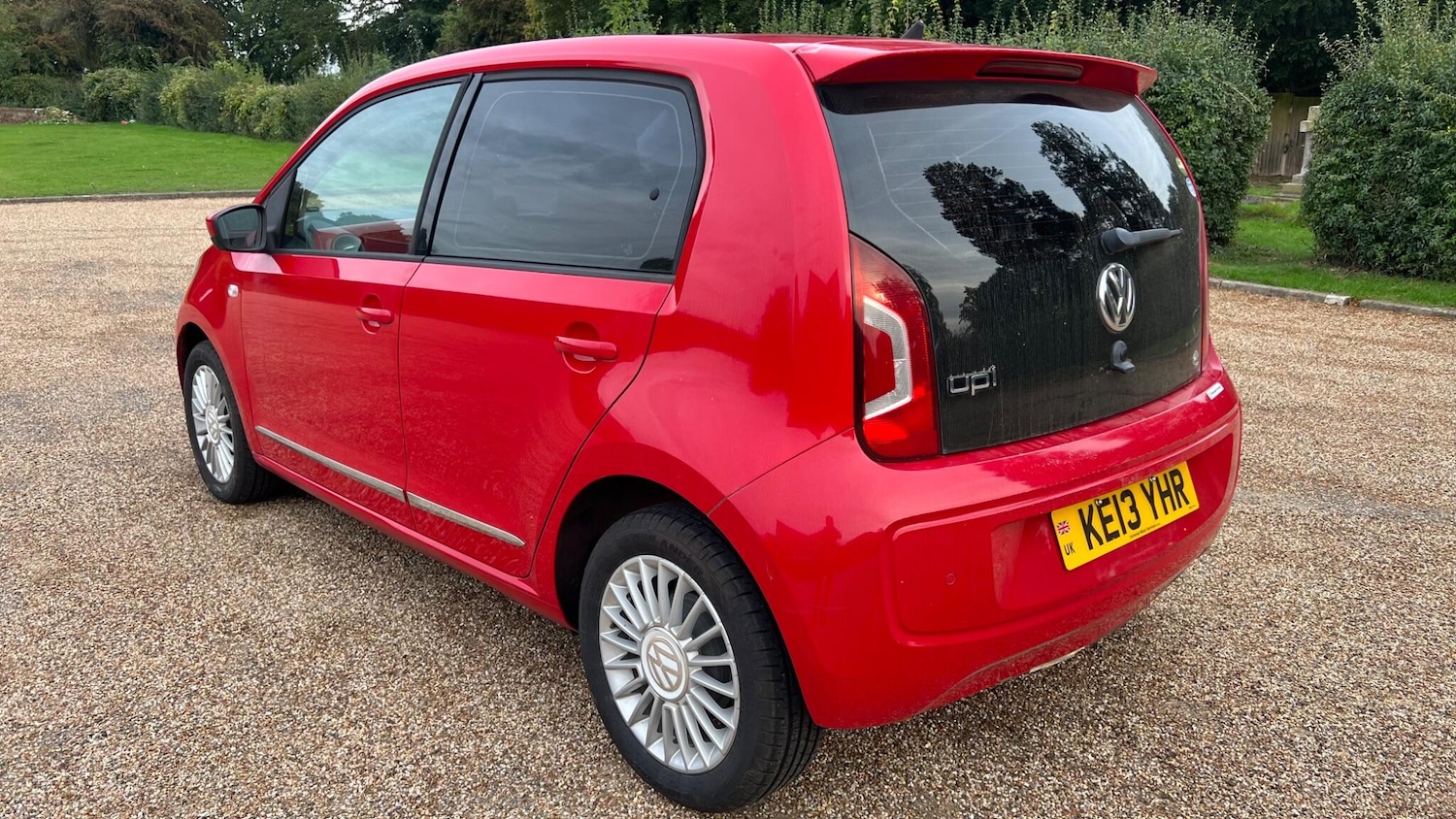 Used Volkswagen up! 2025 for sale - 77971863: Photo 2