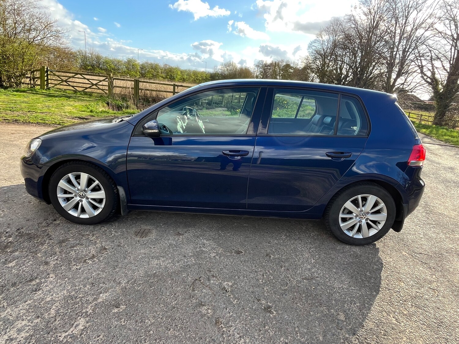 Used Volkswagen Golf 2011 for sale - 78022597: Photo 3