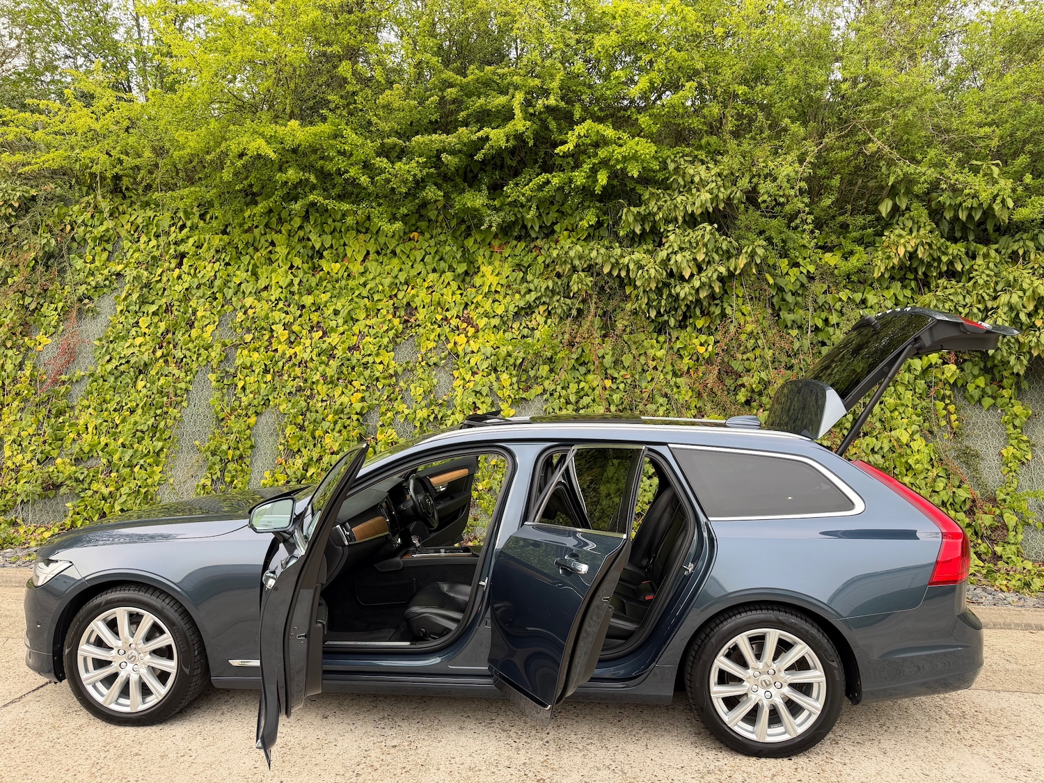 Used Volvo V90 2018 for sale - 78207063: Photo 16