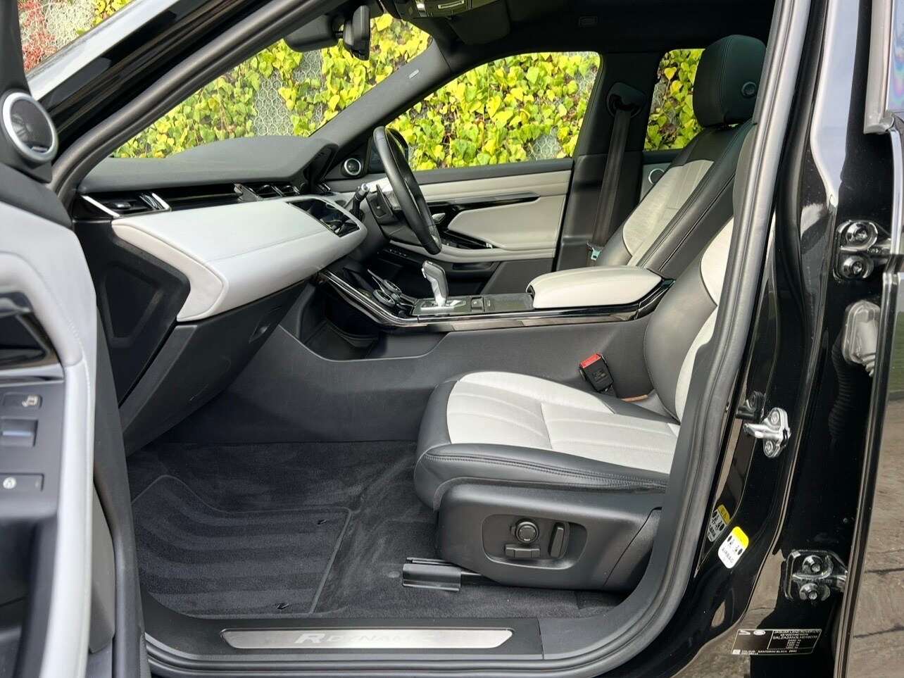 Used Land Rover Range Rover Evoque for sale - 78103549: Photo 4