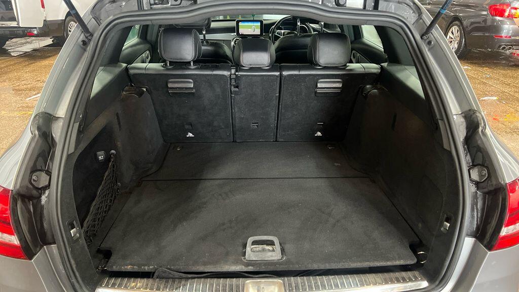 Used Mercedes-Benz C Class 2015 for sale - 77927766: Photo 8