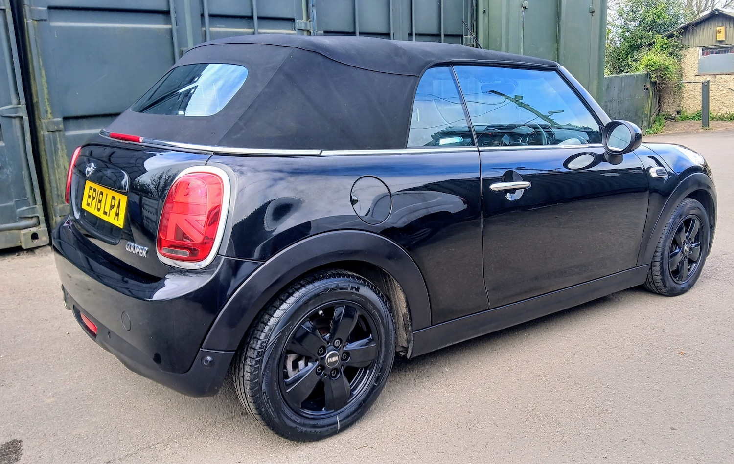 Used MINI Convertible for sale - 78111877: Photo 3