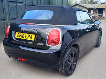 Used MINI Convertible 2018 for sale - 78111877: Photo