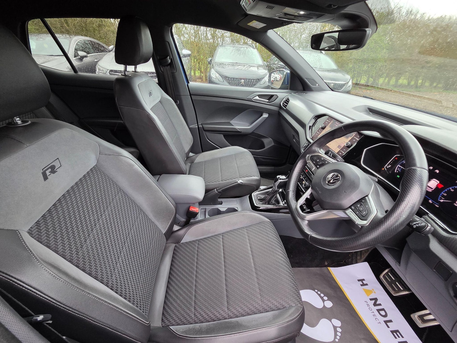 Used Volkswagen T-Cross 2020 for sale - 77982997: Photo 12