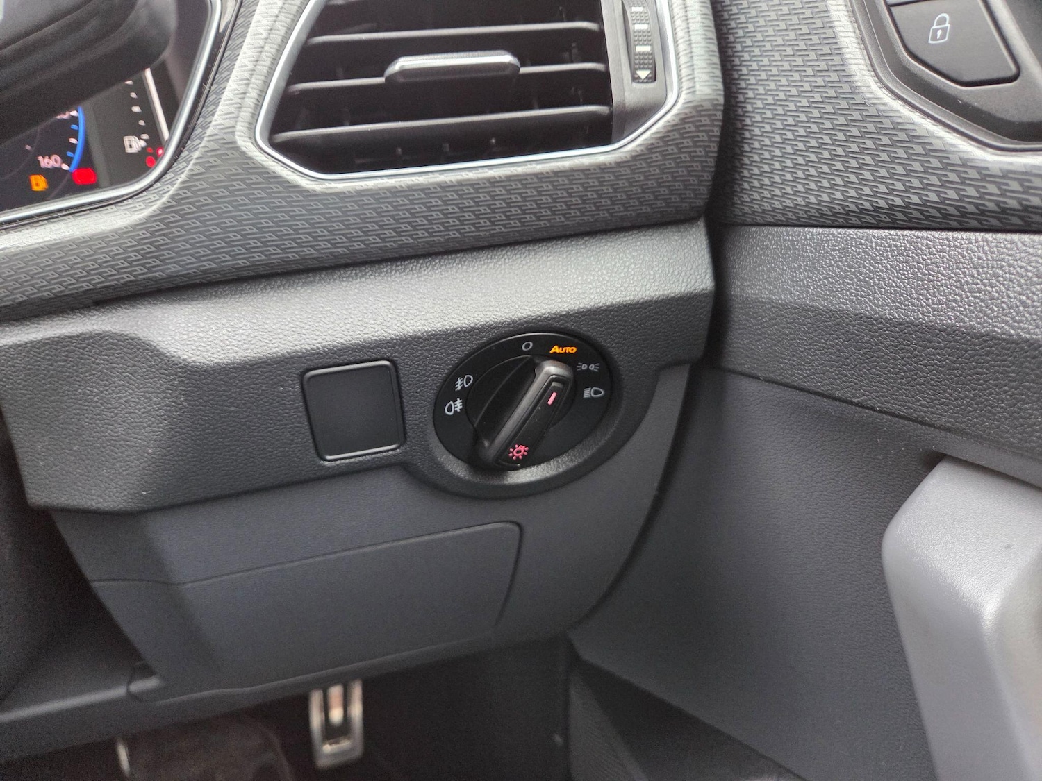 Used Volkswagen T-Cross 2020 for sale - 77982997: Photo 17