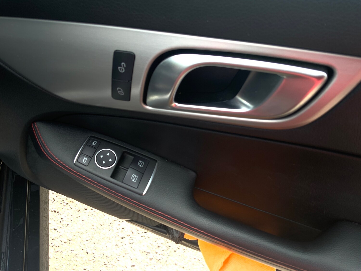 Used Mercedes-Benz SLK 2011 for sale - 77927778: Photo 14