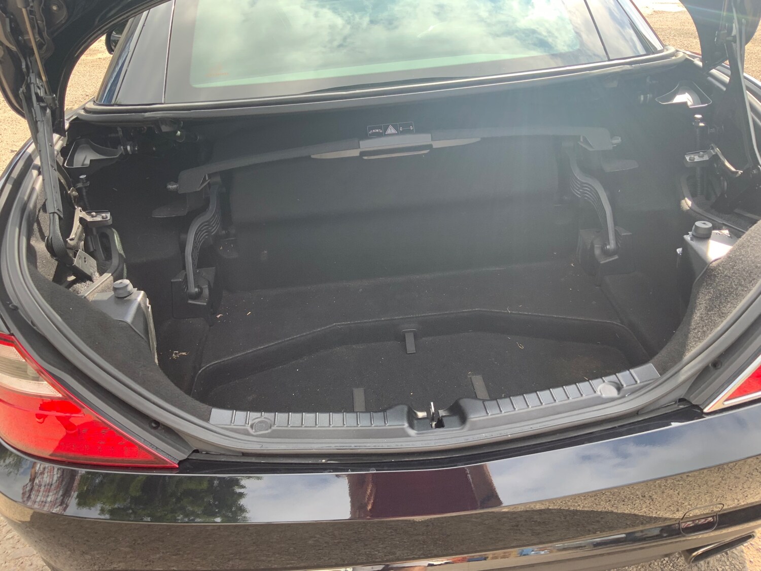 Used Mercedes-Benz SLK 2011 for sale - 77927778: Photo 9