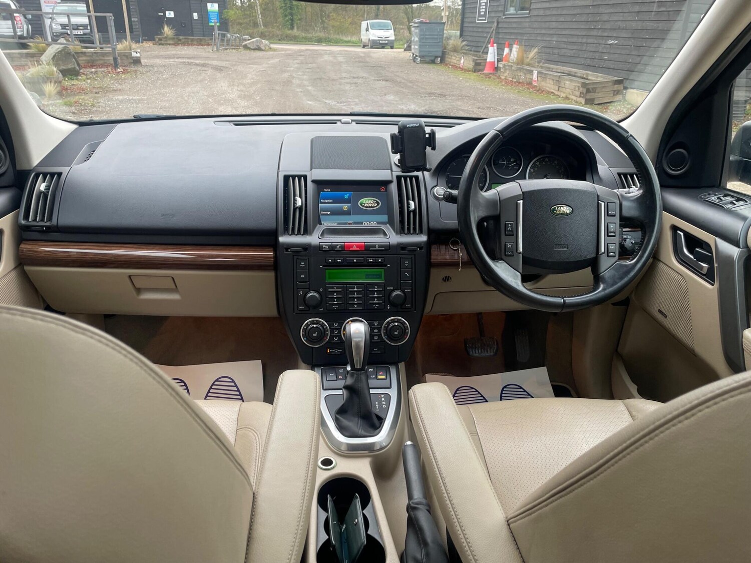 Used Land Rover Freelander 2 2010 for sale - 78043802: Photo 25