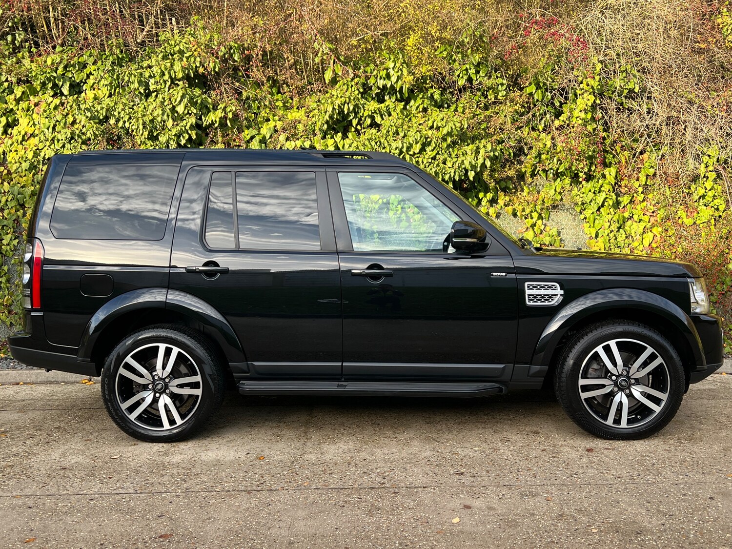 Used Land Rover Discovery 2015 for sale - 78103541: Photo 12