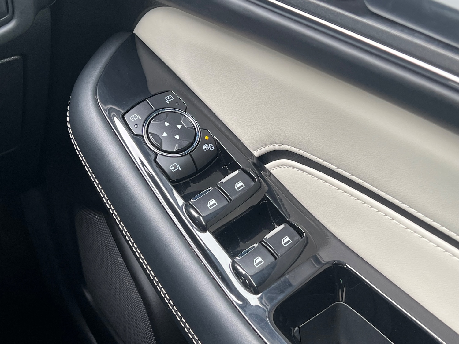 Used Ford S-Max 2016 for sale - 78103558: Photo 24