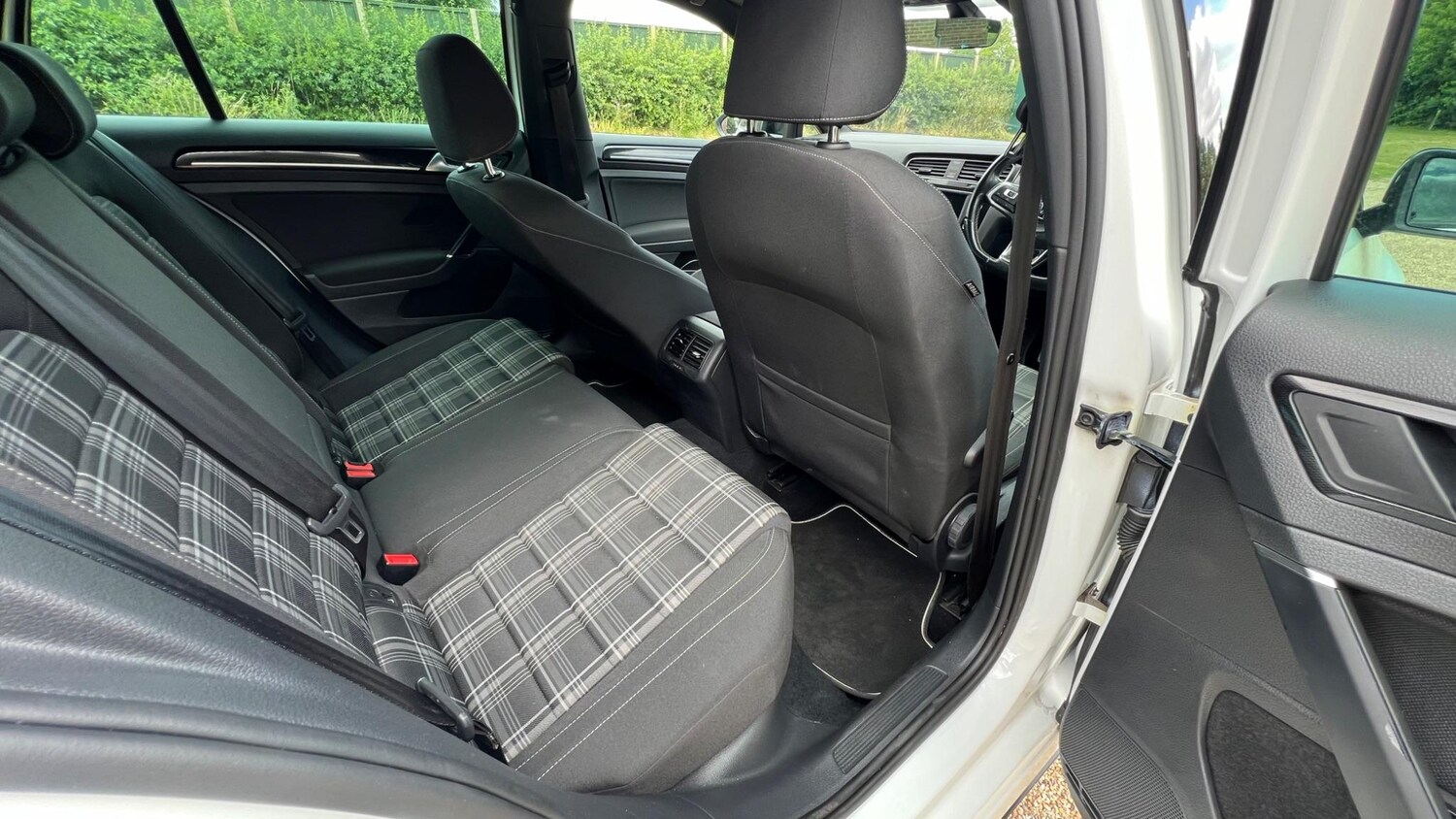 Used Volkswagen Golf 2017 for sale - 77971861: Photo 12