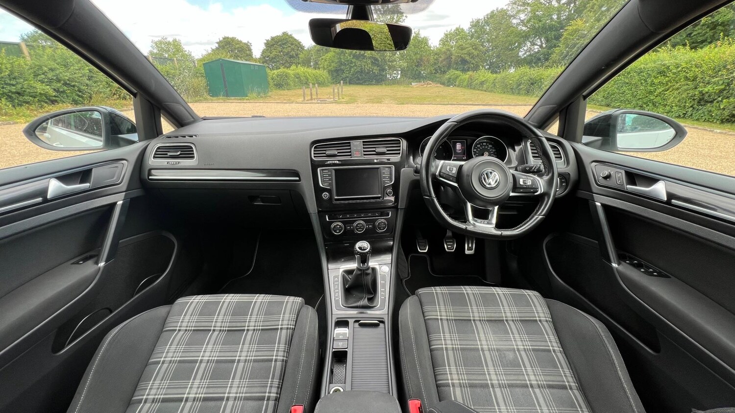 Used Volkswagen Golf 2017 for sale - 77971861: Photo 15