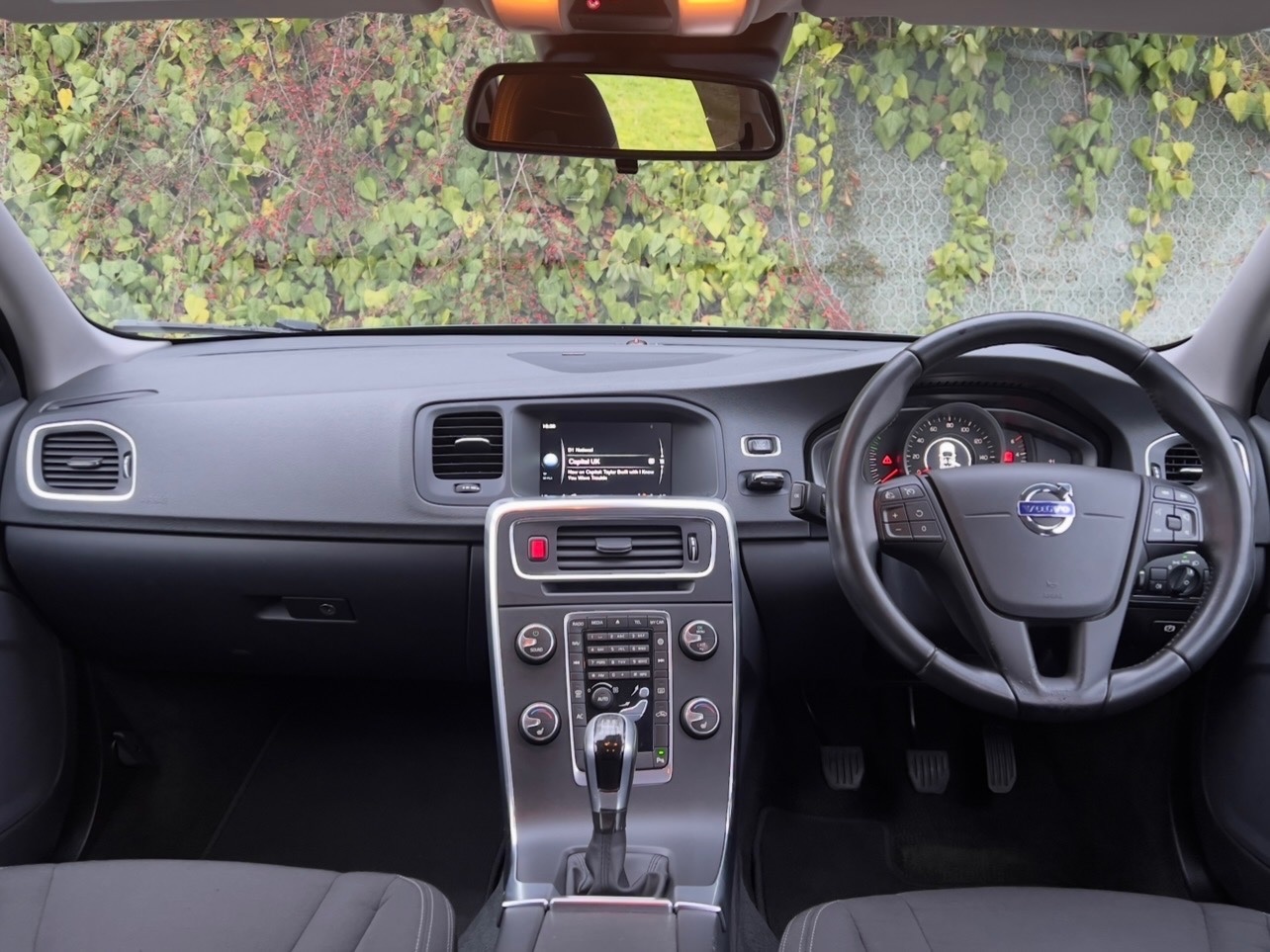 Used Volvo V60 2015 for sale - 78103551: Photo 11