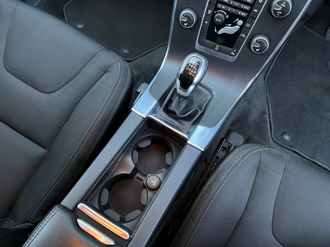 Used Volvo V60 2015 for sale - 78103551: Photo 20