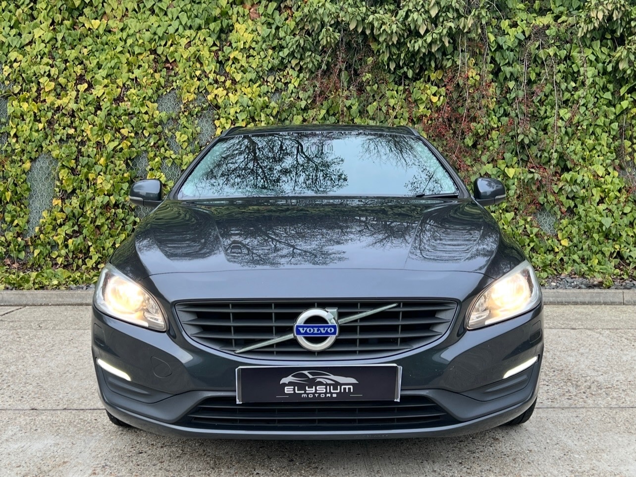 Used Volvo V60 2015 for sale - 78103551: Photo 3